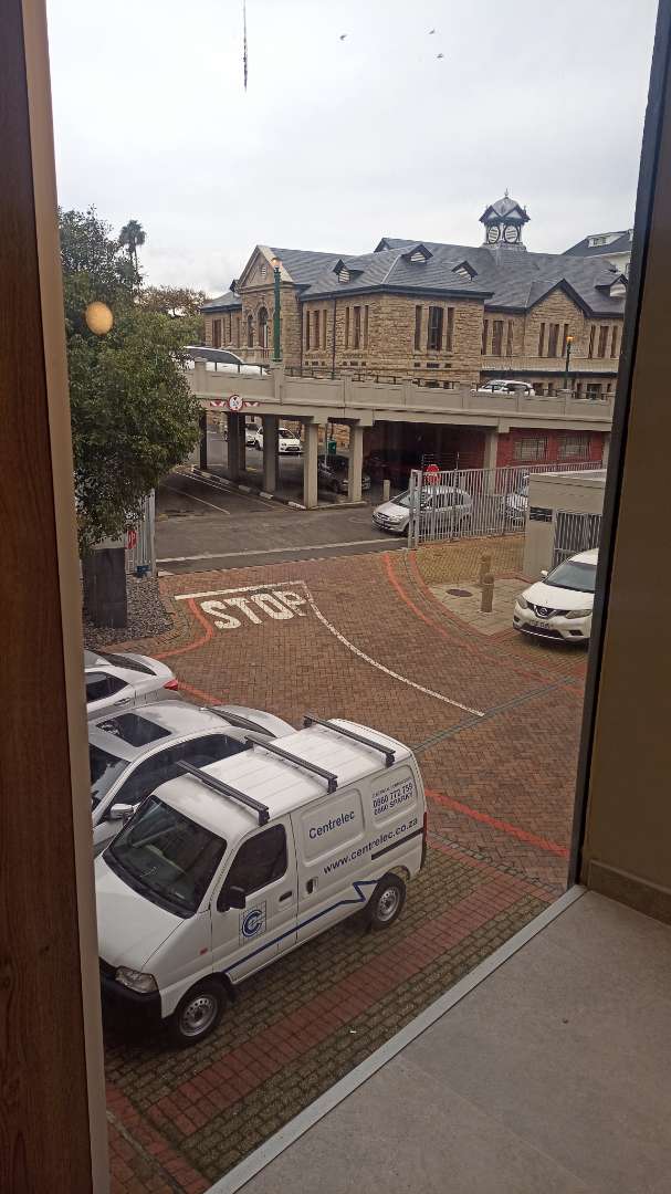 To Let commercial Property for Rent in Rondebosch Western Cape